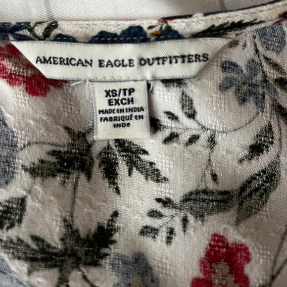 Floral AE Romper - Picture 5 of 5